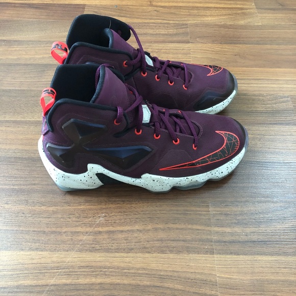 lebron shoes youth size 5